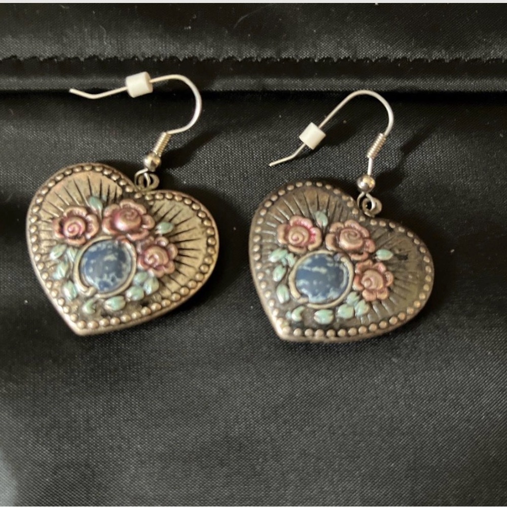Lot 2 Sets Vintage Floral Heart Earrings & Heart Gold Earrings.